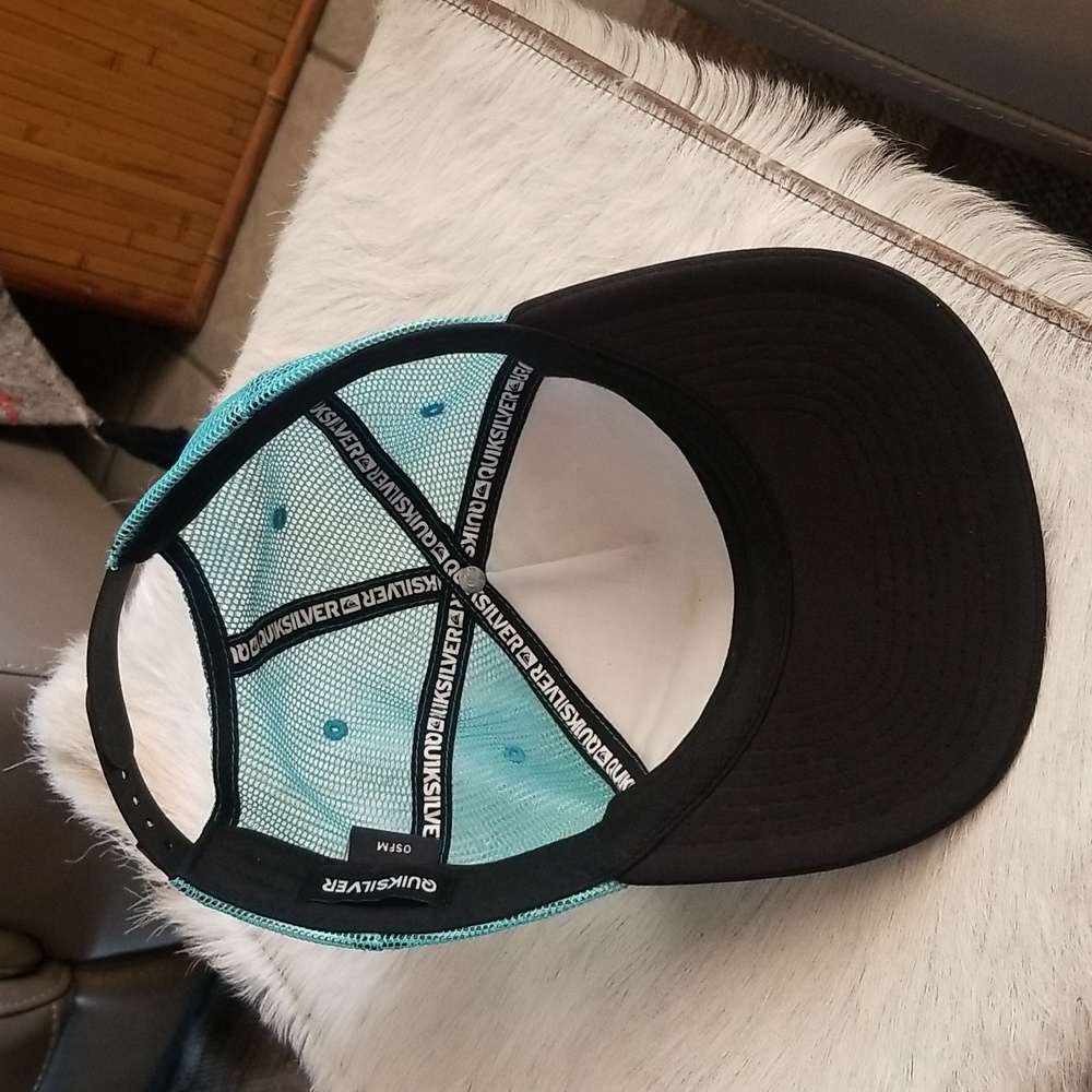Quicksilver Trucker Hat - Picture 7 of 8